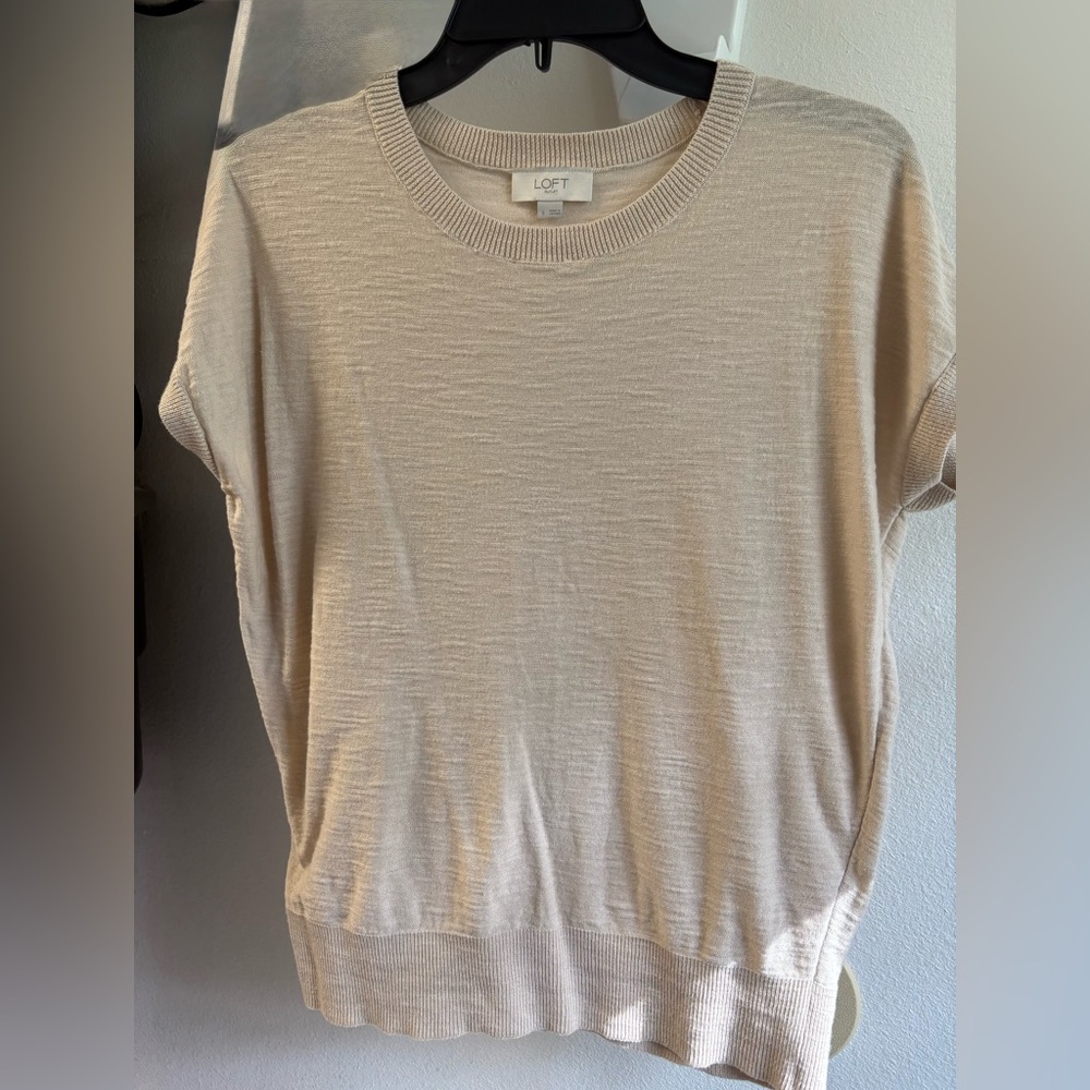 LOFT Women's Beige Short Sleeve sweater